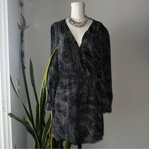 100% Silk Black and White Patterned Long Sleeved Mini Dress